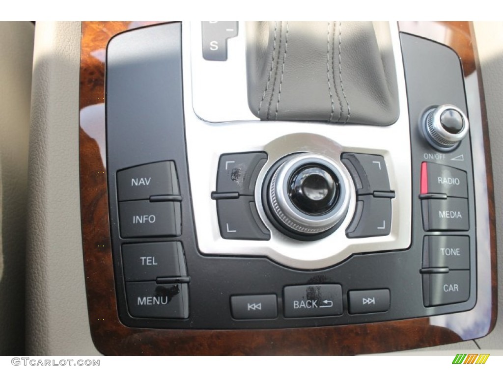 2013 Audi Q7 3.0 TDI quattro Controls Photo #83276776