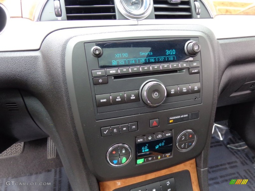 2009 Buick Enclave CX Controls Photo #83276788