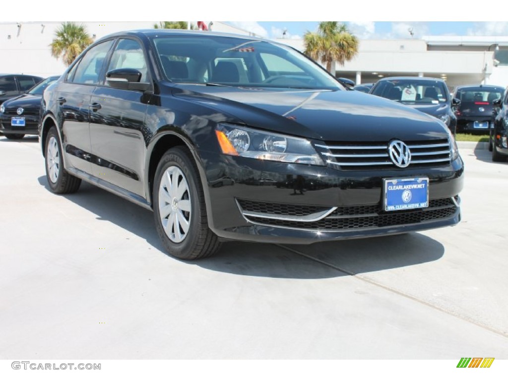 2013 Passat 2.5L S - Black / Titan Black photo #1