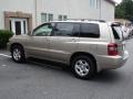 Sonora Gold Pearl - Highlander  Photo No. 12