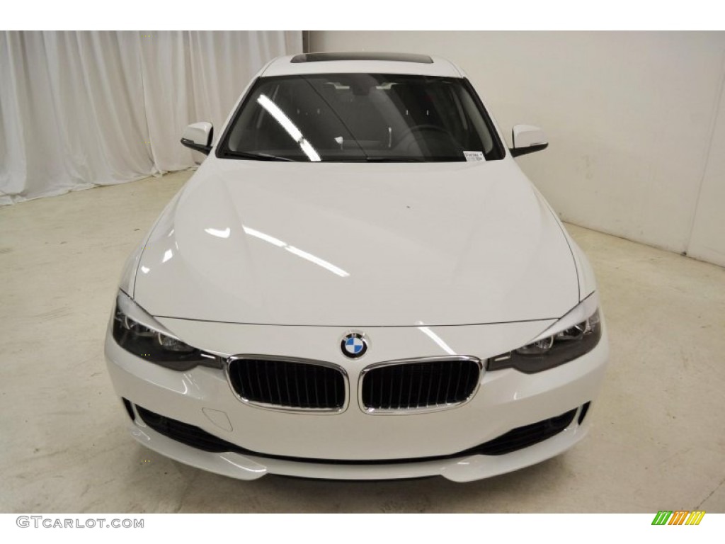 2013 3 Series 328i Sedan - Alpine White / Black photo #4