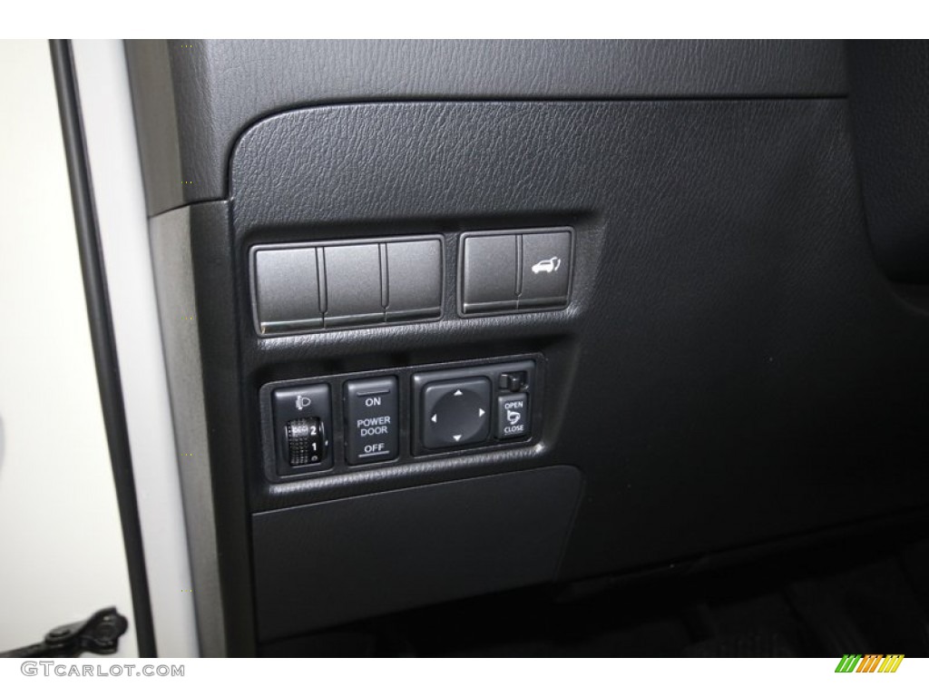 2012 Infiniti QX 56 Controls Photo #83287002