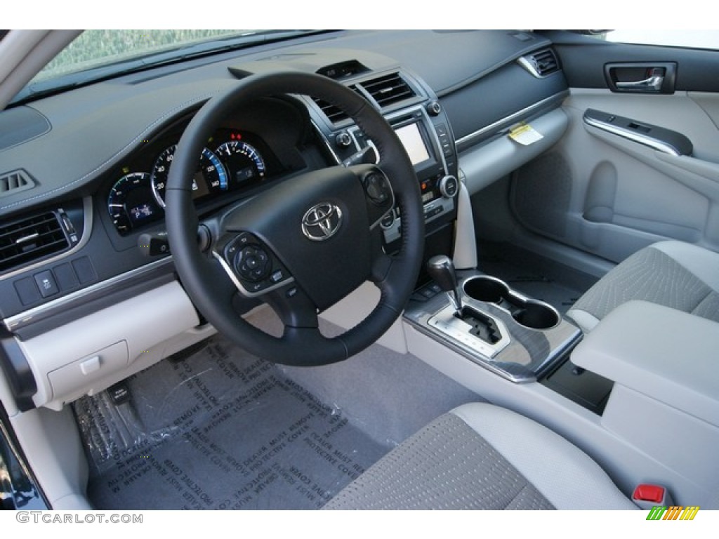 2013 Camry Hybrid XLE - Cosmic Gray Metallic / Light Gray photo #5