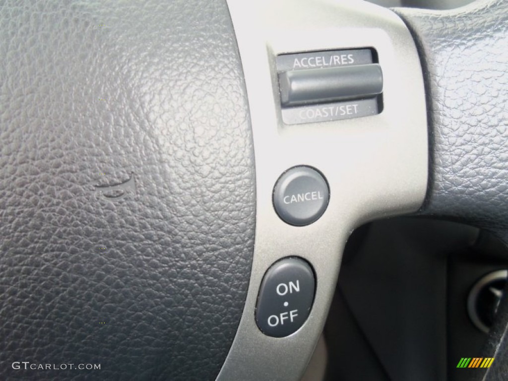 2011 Rogue S AWD - Pearl White / Gray photo #19