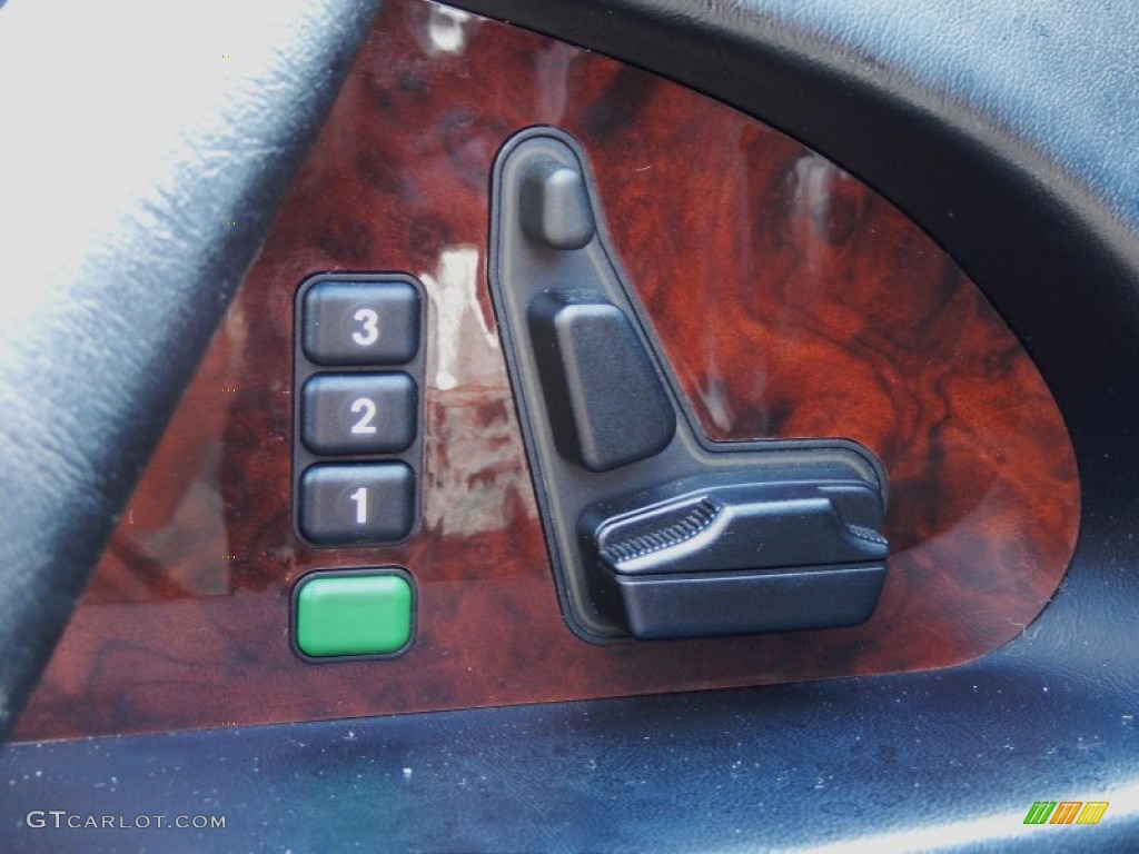 1998 Mercedes-Benz S 420 Sedan Controls Photo #83295910