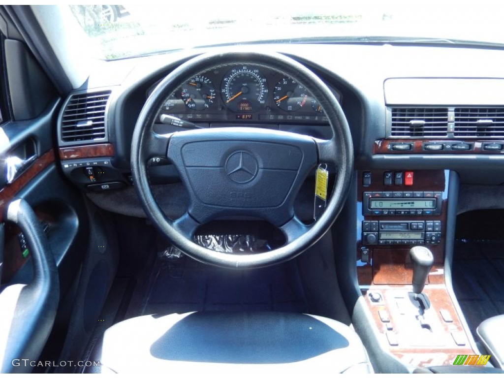 1998 Mercedes-Benz S 420 Sedan Black Steering Wheel Photo #83296073