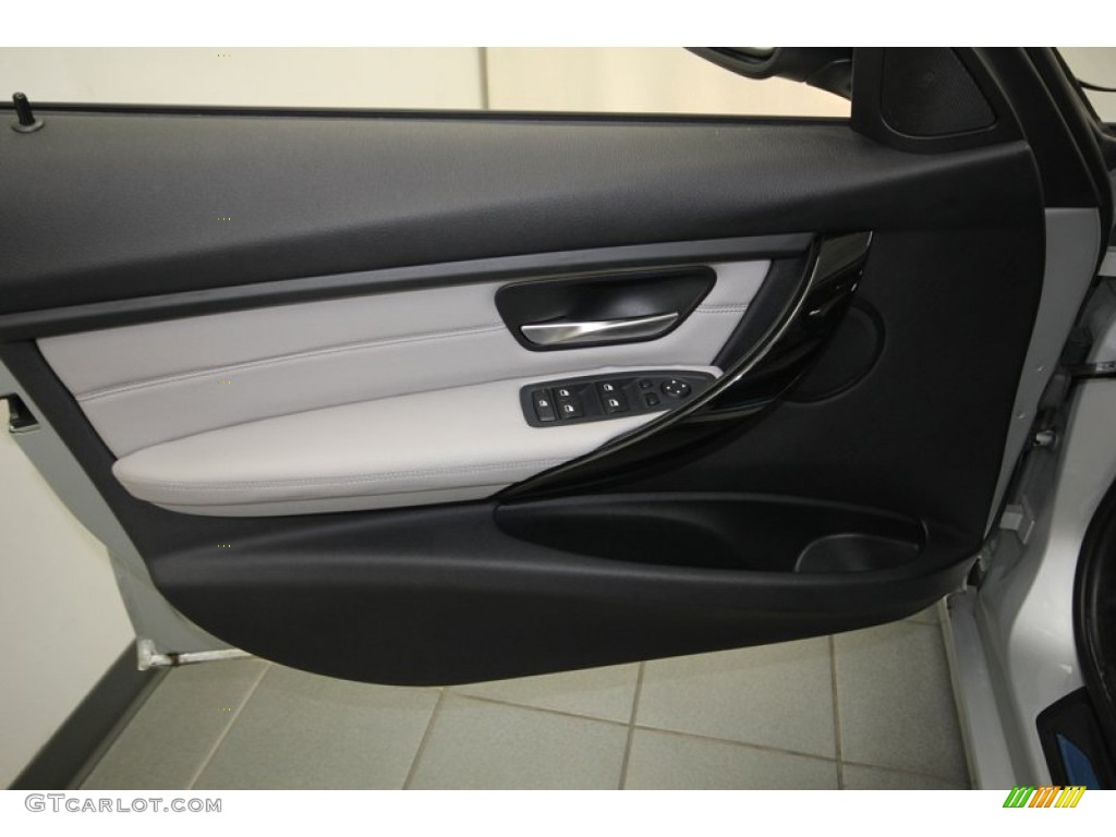 2012 BMW 3 Series 328i Sedan Door Panel Photos
