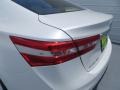 Blizzard White Pearl - Avalon Limited Photo No. 12