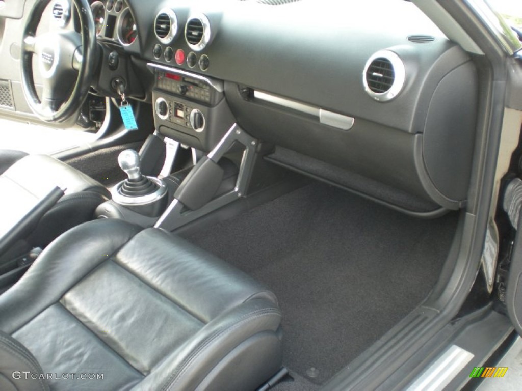 2001 Audi TT 1.8T Coupe Dashboard Photos