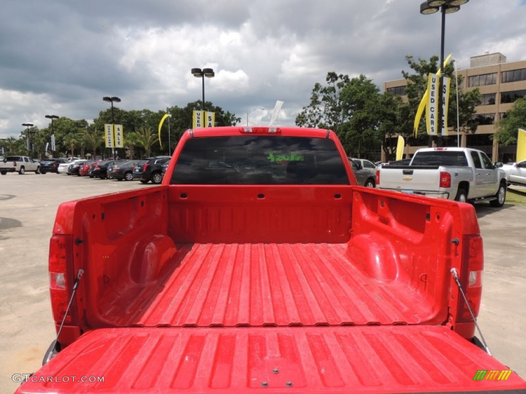 2010 Silverado 1500 LS Crew Cab - Victory Red / Dark Titanium photo #4