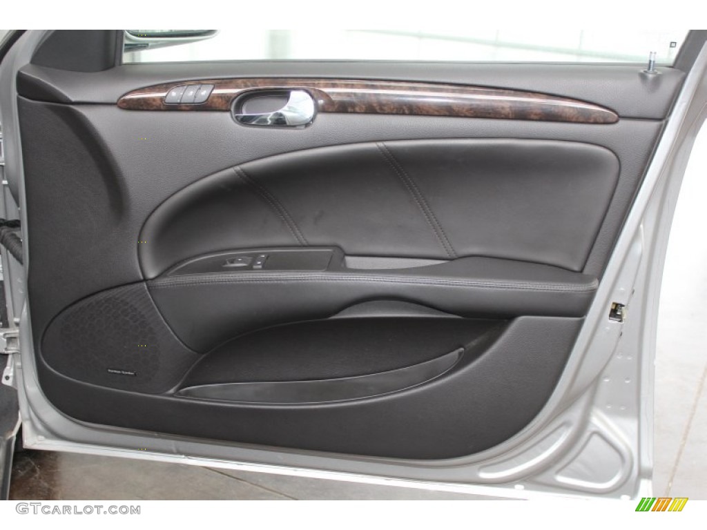 2006 Buick Lucerne CXS Ebony Door Panel Photo #83315700