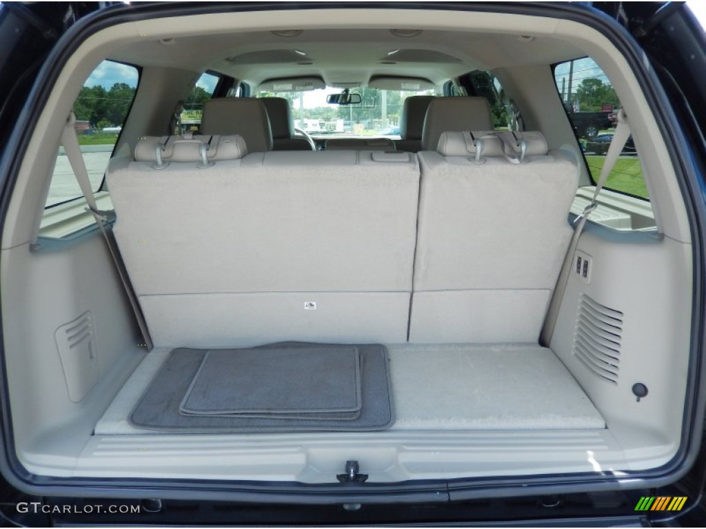 2009 Expedition XLT - Black / Stone photo #10