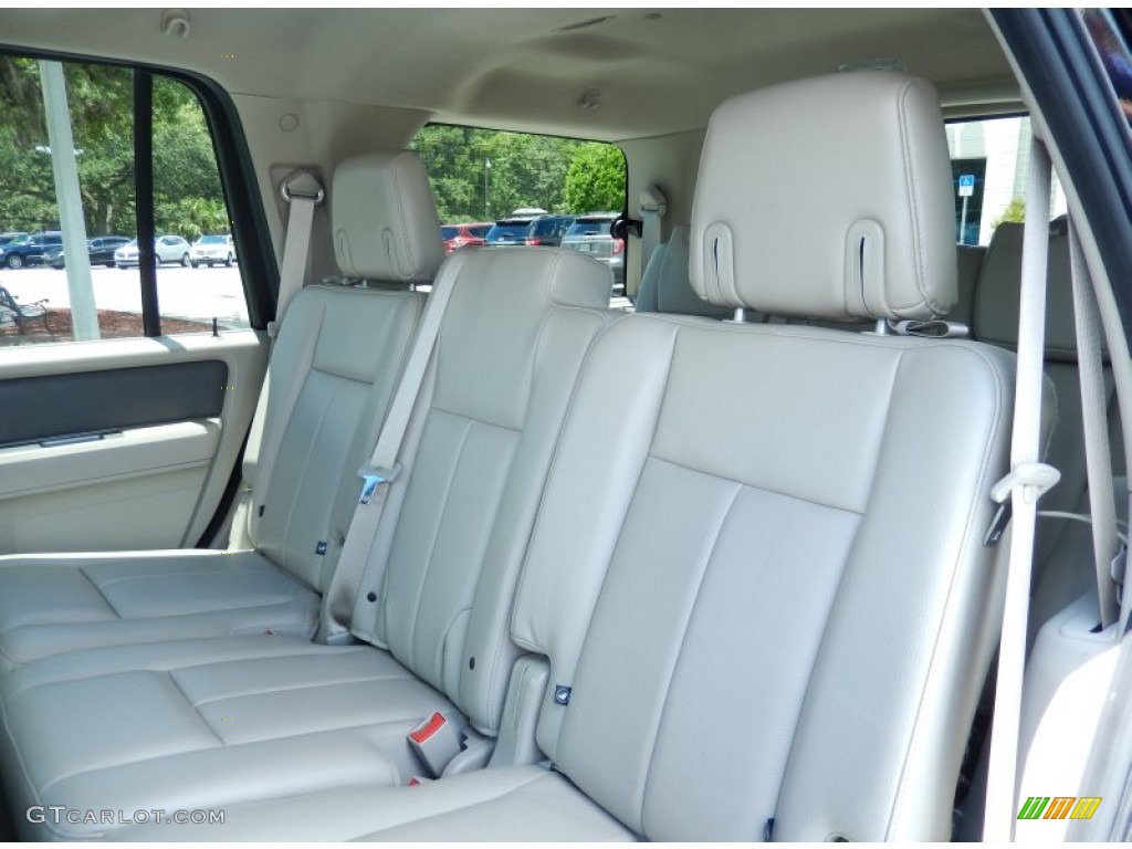 2009 Expedition XLT - Black / Stone photo #16