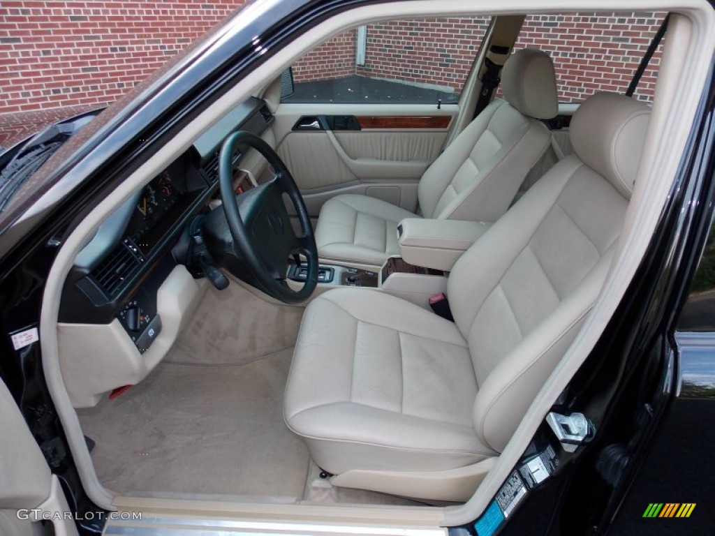 Parchment Interior 1994 Mercedes-Benz E 420 Sedan Photo #83318005