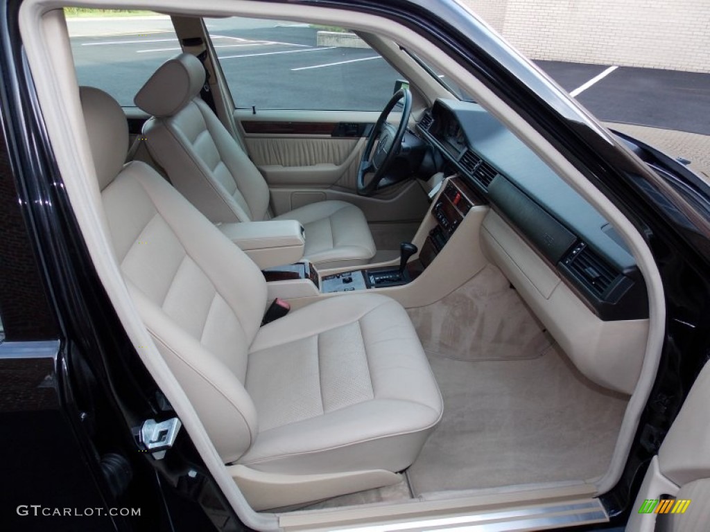Parchment Interior 1994 Mercedes-Benz E 420 Sedan Photo #83318161