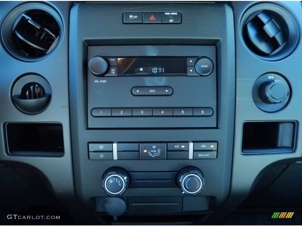 2013 Ford F150 XL Regular Cab Controls Photo #83319589