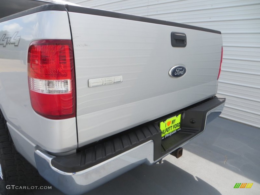 2006 F150 XLT SuperCrew 4x4 - Silver Metallic / Medium/Dark Flint photo #22