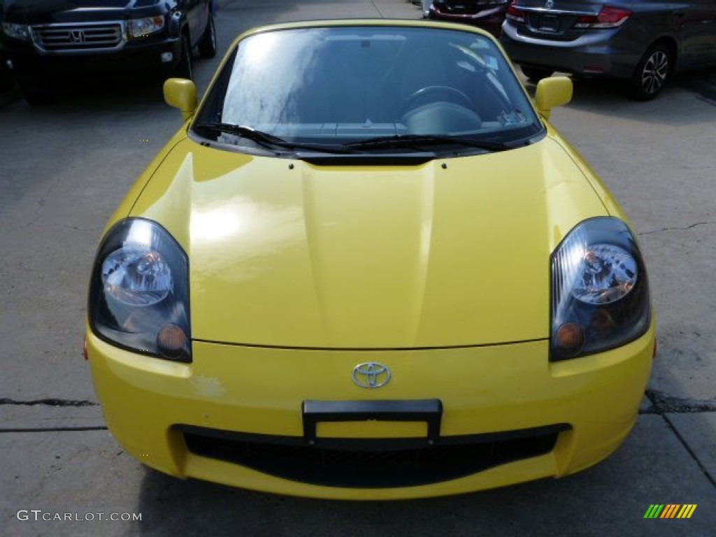 2002 MR2 Spyder Roadster - Solar Yellow / Black photo #18