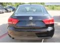 Black - Passat 2.5L S Photo No. 8