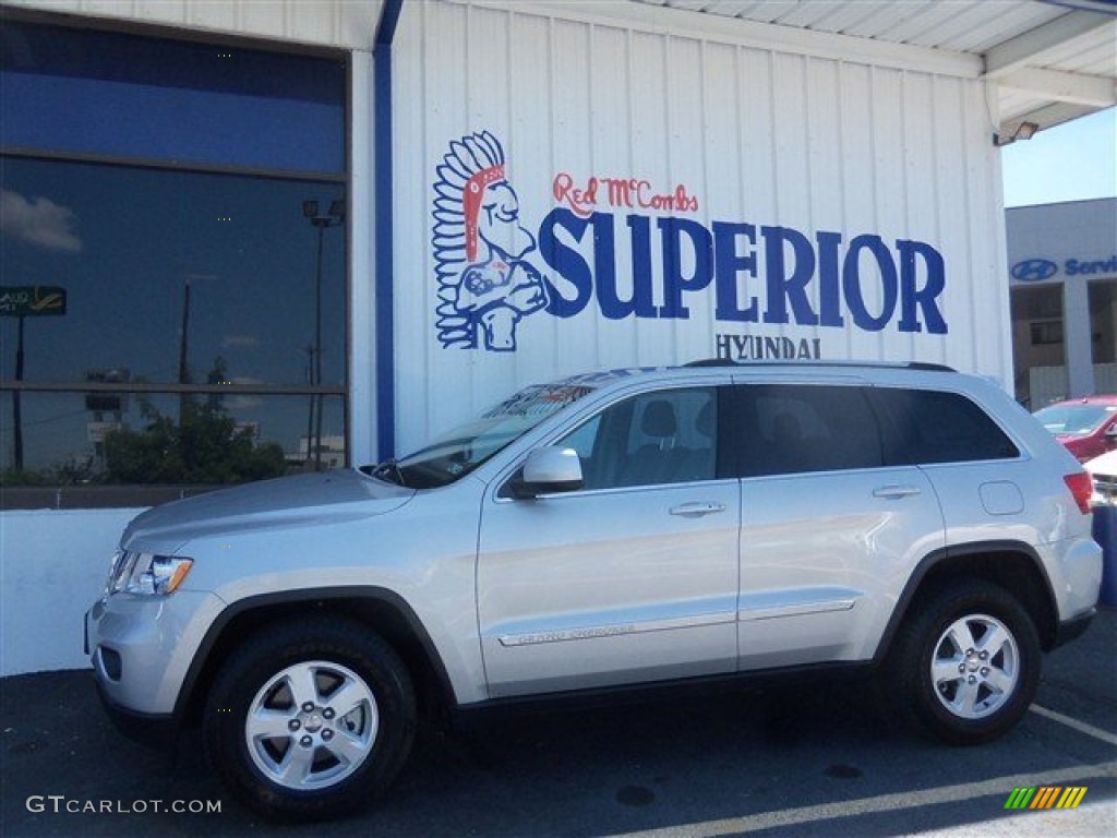 2013 Grand Cherokee Laredo - Bright Silver Metallic / Dark Graystone/Medium Graystone photo #5