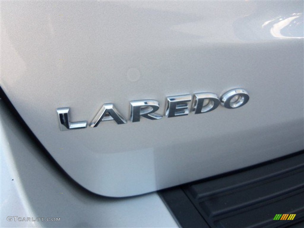 2013 Grand Cherokee Laredo - Bright Silver Metallic / Dark Graystone/Medium Graystone photo #9