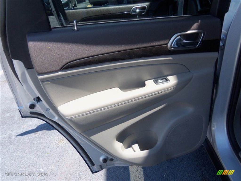 2013 Grand Cherokee Laredo - Bright Silver Metallic / Dark Graystone/Medium Graystone photo #13