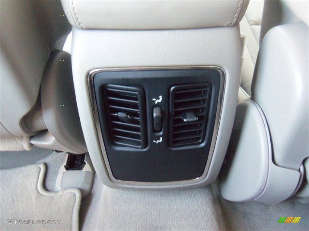 2013 Grand Cherokee Laredo - Bright Silver Metallic / Dark Graystone/Medium Graystone photo #15
