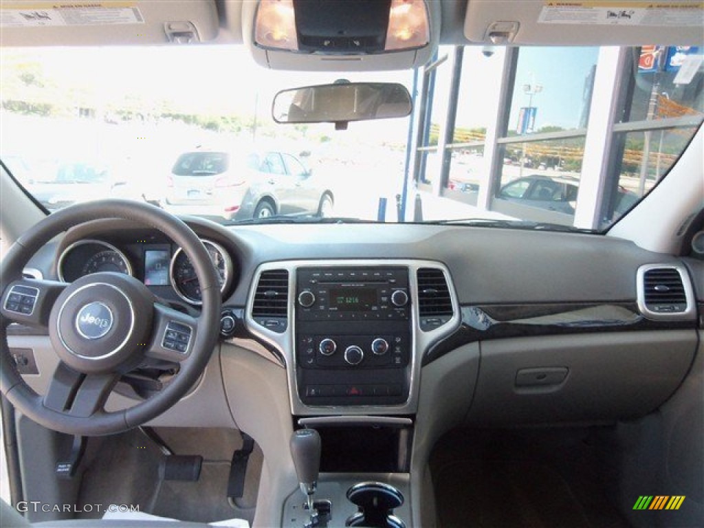 2013 Grand Cherokee Laredo - Bright Silver Metallic / Dark Graystone/Medium Graystone photo #16