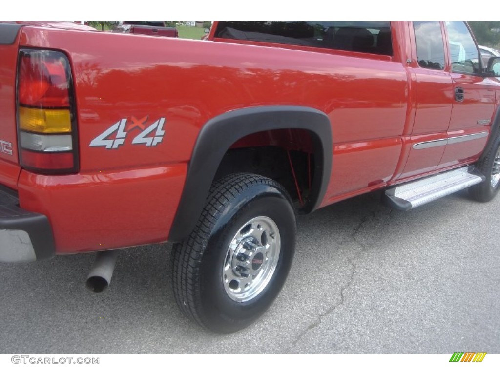 2005 Sierra 2500HD SLE Extended Cab 4x4 - Fire Red / Dark Pewter photo #16