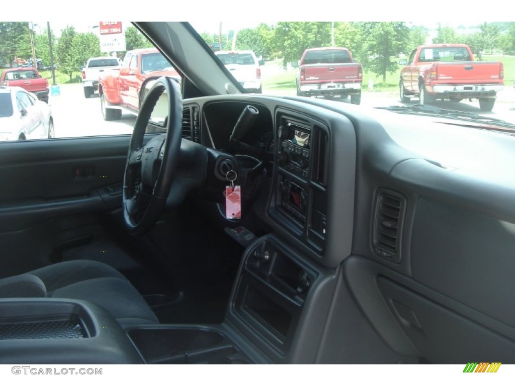 2005 Sierra 2500HD SLE Extended Cab 4x4 - Fire Red / Dark Pewter photo #31