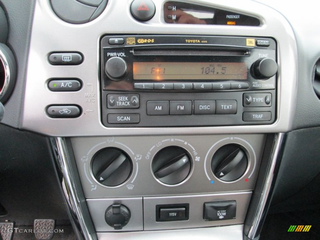 2005 Toyota Matrix XRS Controls Photo #83329912