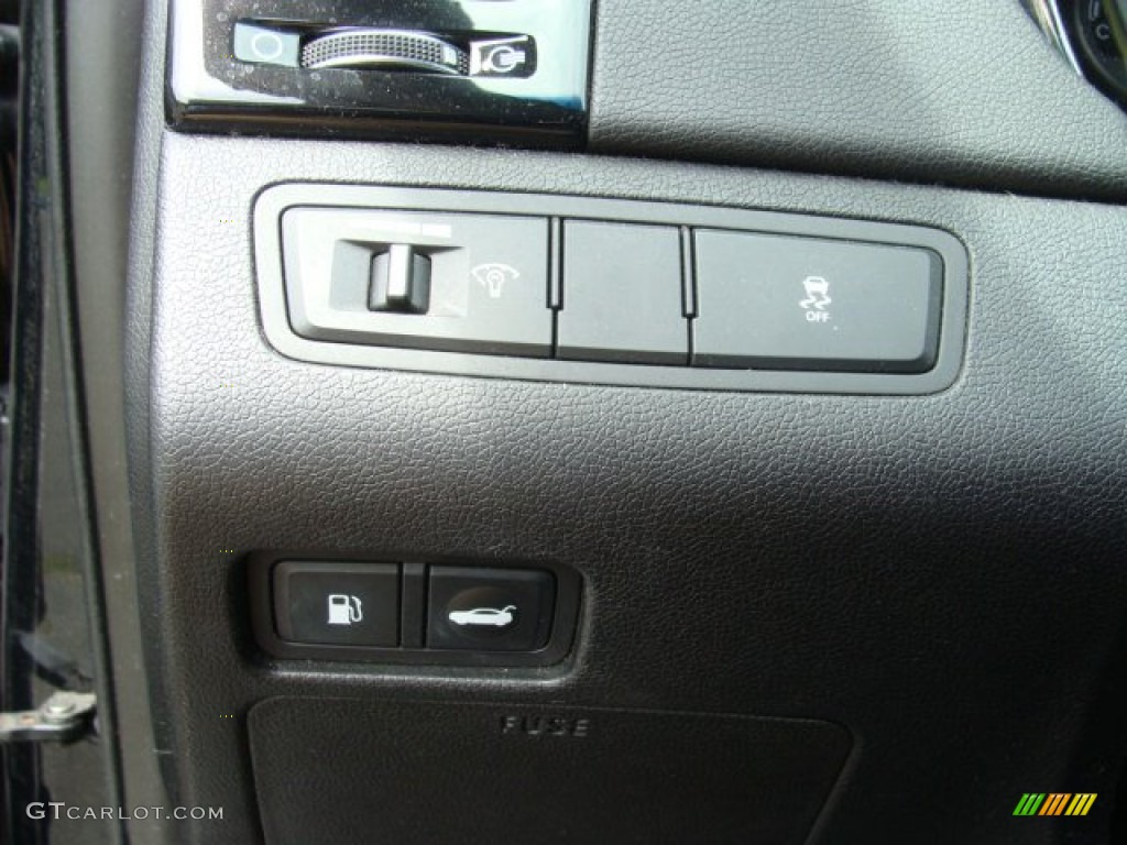 2011 Sonata Limited - Midnight Black / Black photo #13