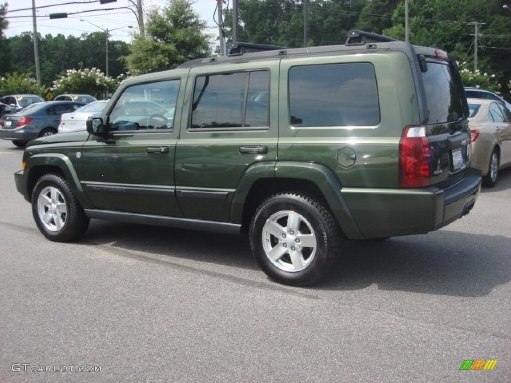 2007 Commander Sport 4x4 - Jeep Green Metallic / Medium Slate Gray photo #3