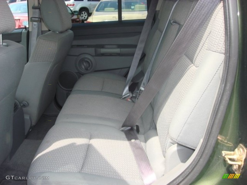 2007 Commander Sport 4x4 - Jeep Green Metallic / Medium Slate Gray photo #10