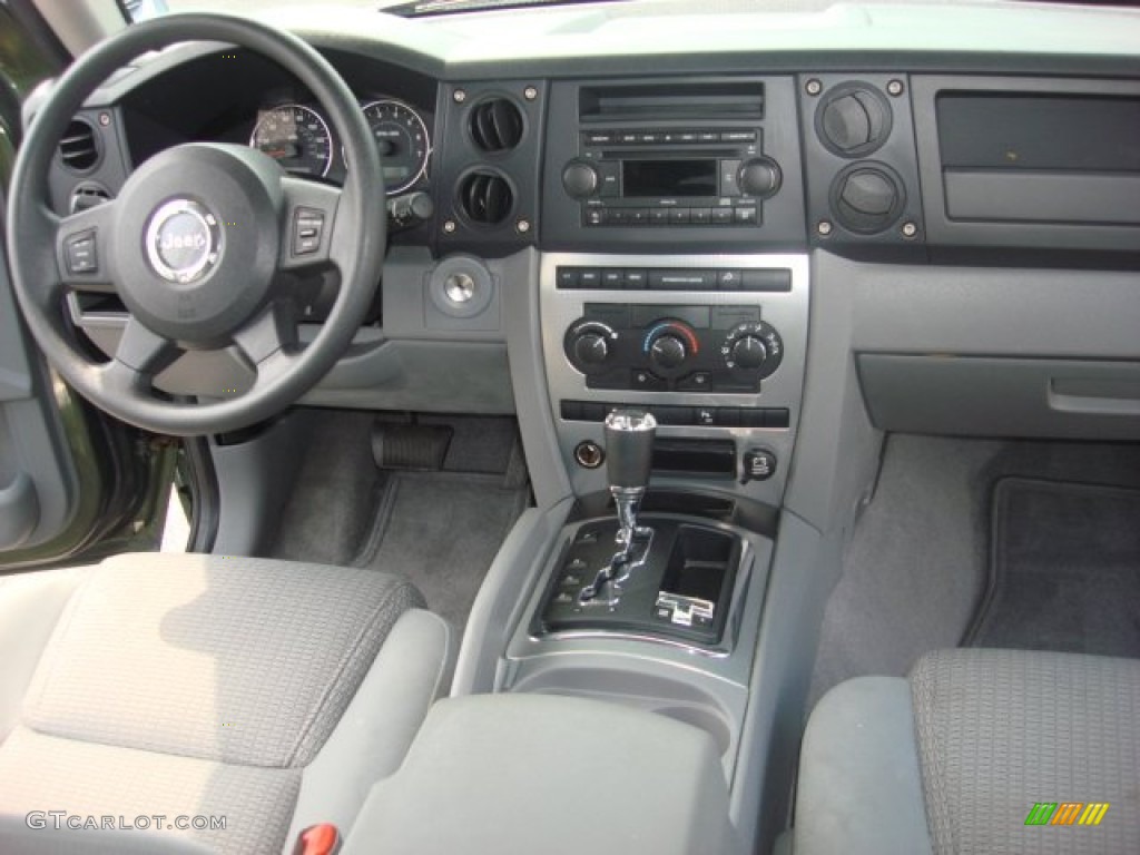 2007 Commander Sport 4x4 - Jeep Green Metallic / Medium Slate Gray photo #14
