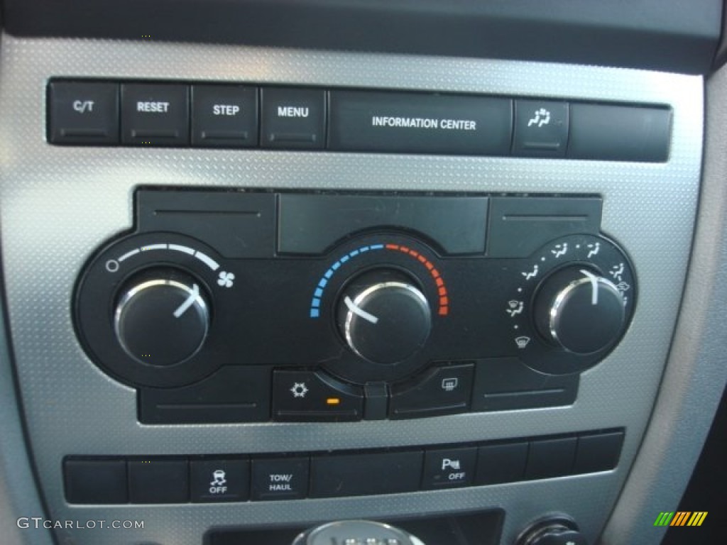 2007 Commander Sport 4x4 - Jeep Green Metallic / Medium Slate Gray photo #19