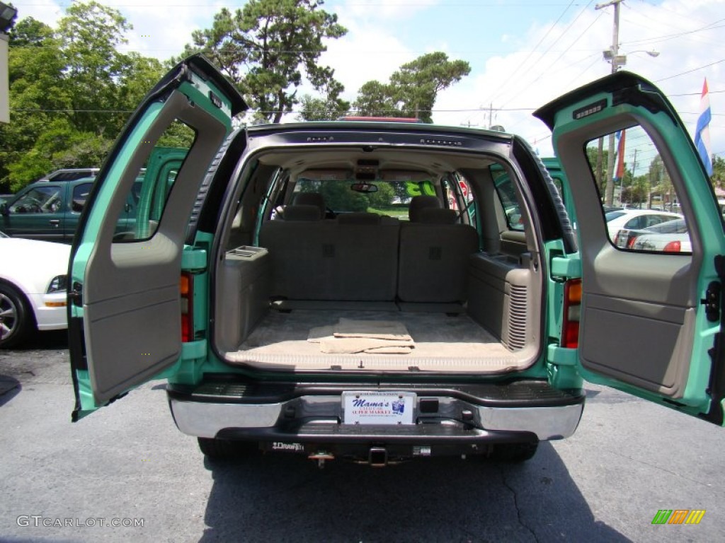 2003 Suburban 2500 4x4 - Fleet Mint Green / Tan/Neutral photo #12