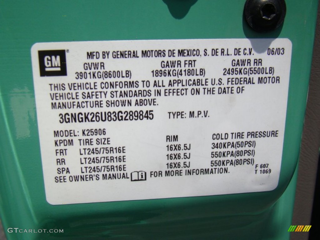 2003 Suburban 2500 4x4 - Fleet Mint Green / Tan/Neutral photo #21