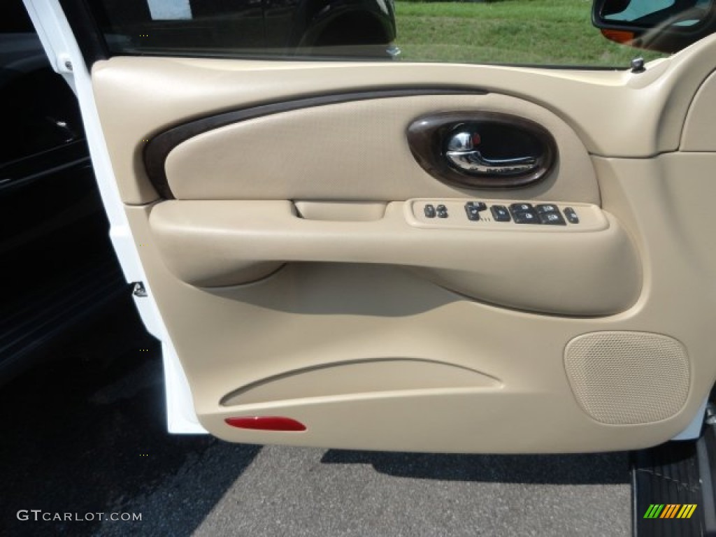 2004 Buick Rainier CXL AWD Door Panel Photos