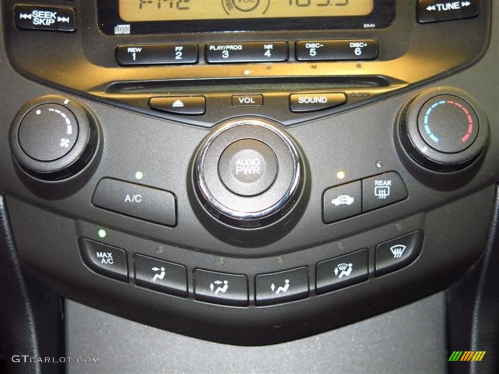 2005 Honda Accord LX Coupe Controls Photos