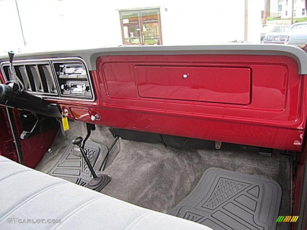 1978 F150 Custom Regular Cab 4x4 - Candyapple Red / Black photo #19