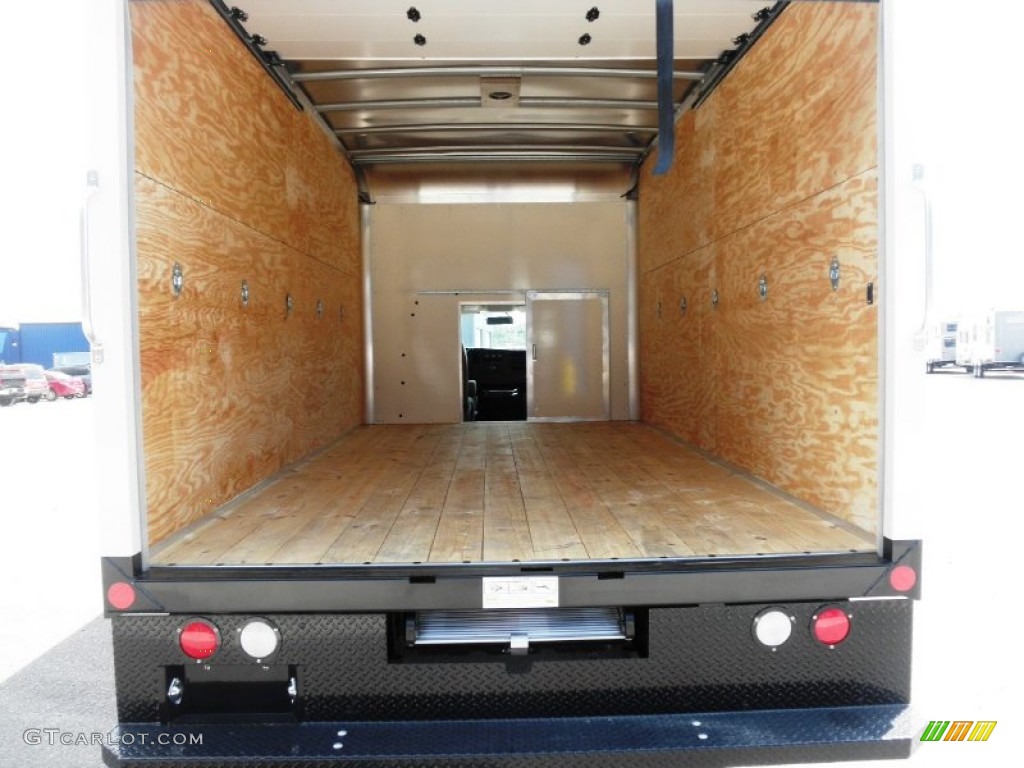 2013 GMC Savana Cutaway 3500 Commercial Moving Truck Trunk Photo #83342983