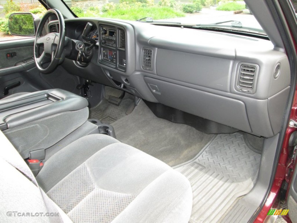 2003 Chevrolet Silverado 1500 LS Extended Cab Medium Gray Dashboard Photo #83344195