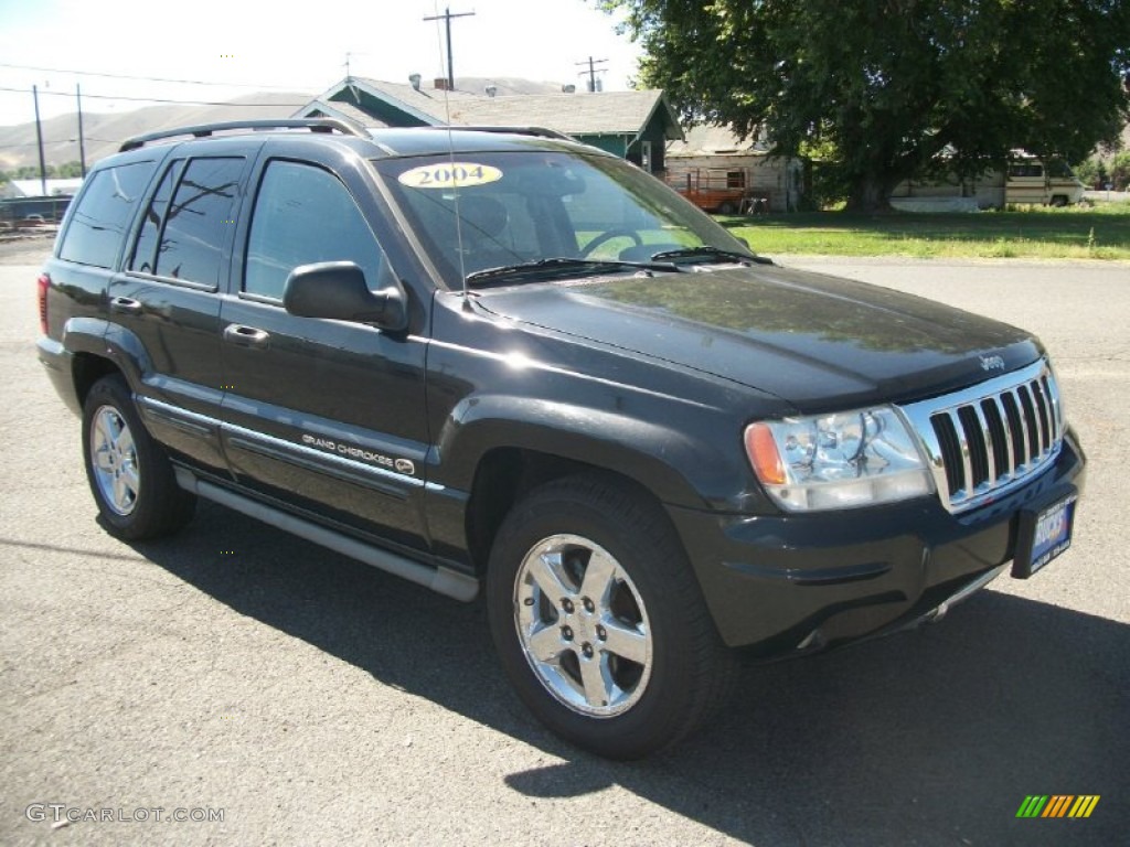 2004 Grand Cherokee Overland 4x4 - Brillant Black Crystal Pearl / Dark Slate Gray photo #1