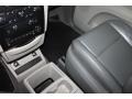 Mercury Silver Metallic - Routan SE Photo No. 18