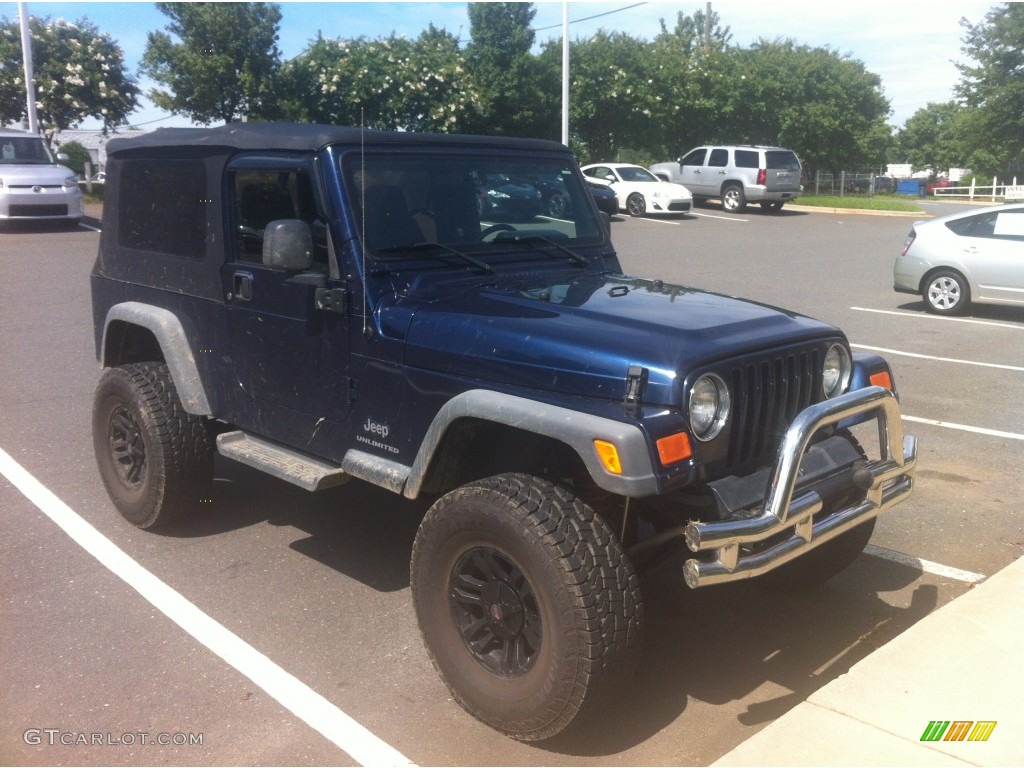 2004 Wrangler Unlimited 4x4 - Patriot Blue Pearl / Dark Slate Gray photo #1