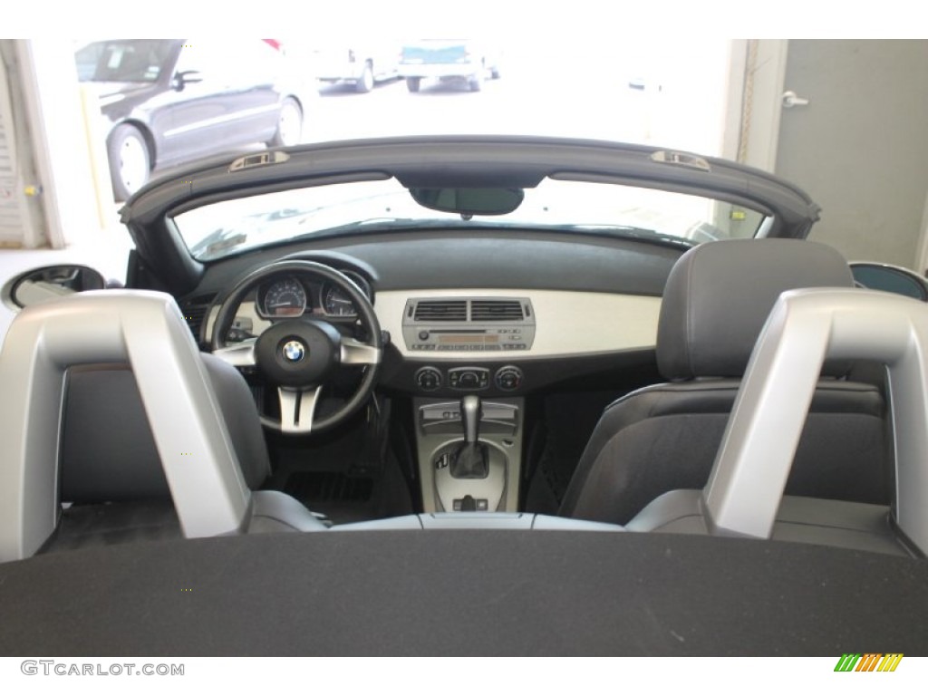 2003 Z4 3.0i Roadster - Sterling Grey Metallic / Black photo #24