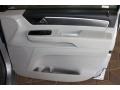 Mercury Silver Metallic - Routan SE Photo No. 51