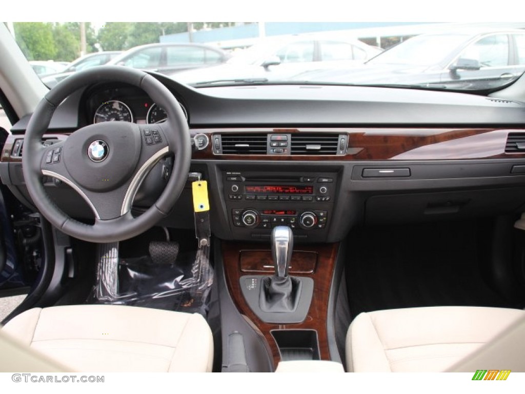 2013 BMW 3 Series 328i xDrive Coupe Oyster Dashboard Photo #83349862