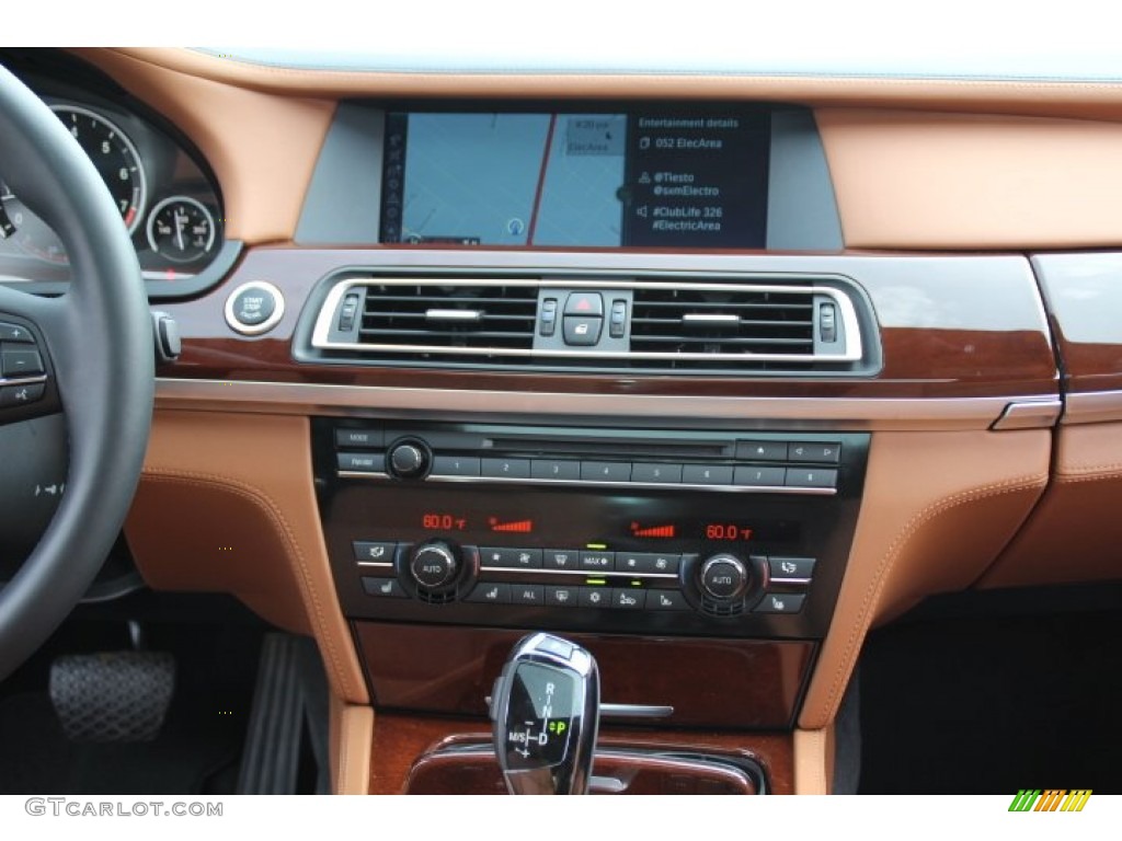 2012 BMW 7 Series 750Li Sedan Controls Photo #83351200